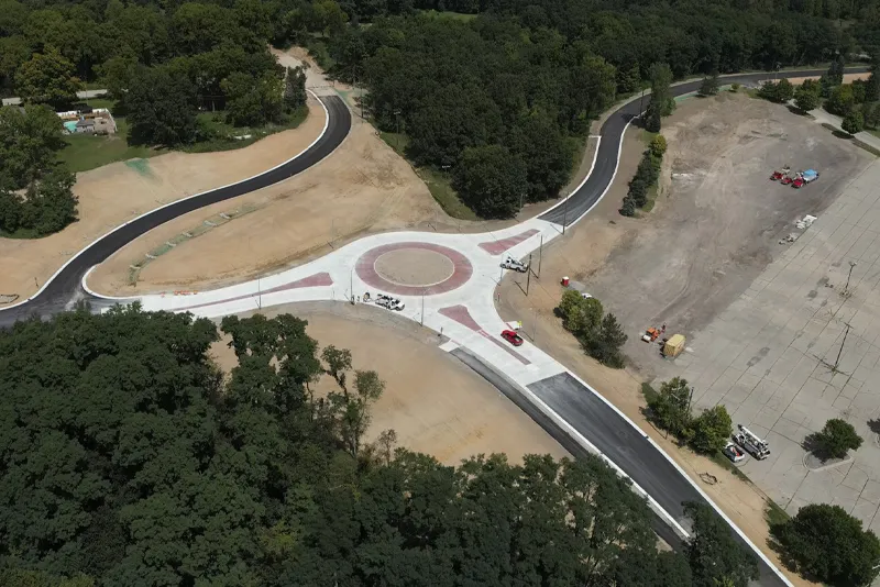 BNV Earthmovers Earthmovers and Excavators 4